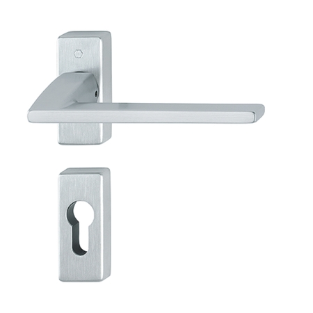 Maniglia Bergamo Hoppe per porta a profilo spessore 39-49 mm, rosetta e bocchetta rettangolare foro Yale, quadro 8 mm, Ottone finitura Cromo Satinato Resista F41-R