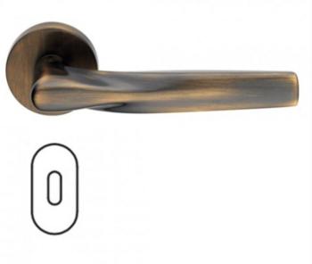 Maniglia per porte serie H 359 SOM New York DUEMILASETTE, con rosetta e bocchetta ovale foro normale, finiura Bronzato