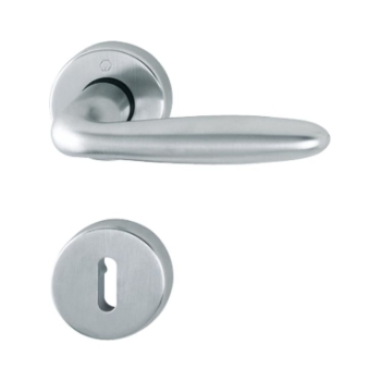 Maniglia Verona Hoppe per porta interna, rosetta e bocchetta tonda foro Patent, quadro 8 mm, spessore porta 32-48 mm, Ottone finitura Cromo Satinato Resista F41-R
