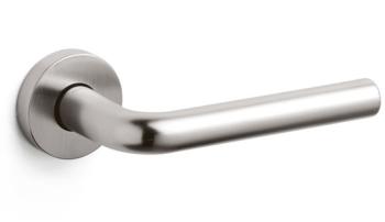 Olivari serie Raffaella maniglia per porta interna rosetta bocchetta ovale foro per cilindro Ottone Superinox Satinato