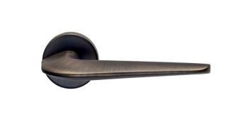 Maniglia per porta Valli e Valli H 1052 serie Supersonic, con rosetta e bocchetta tonda, foro Normale, finitura Bronzo Opaco