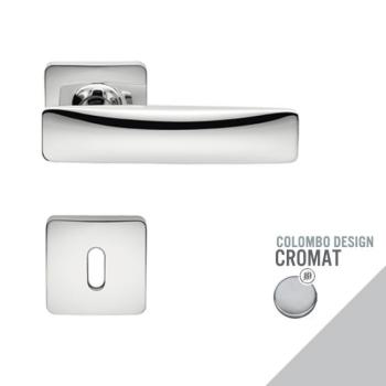 Maniglia moderna per porta, Colombo Design serie BOLD, con rosetta e bocchetta con foro Normale, finitura Cromo Opaco