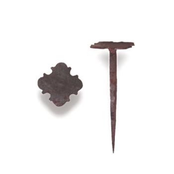Chiodo forgiato artigianalmente in Ferro Vecchio testa 50 mm Altezza 140 mm