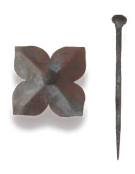 Chiodo forgiato artigianalmente in Ferro Vecchio testa 80 x 80 mm Altezza 160 mm